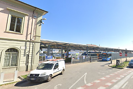 Non vuole pagare il biglietto e pesta l'autista del bus