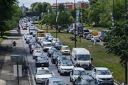 Traffico in tilt in corso Unità d'Italia per il cantiere: e c'è già un incidente