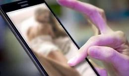 I video porno di una 15enne torinese in vendita sul web