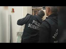 Traffico di droga: 19 arresti e 8 chili di cocaina trovati dai cani poliziotto