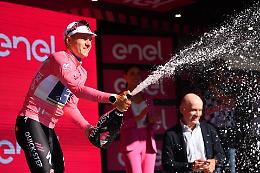 Da Eddy Merckx a Marco Pantani
Quando la maglia rosa si ritira dal Giro