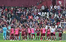 Toro, non bastano i 25mila spettatori presenti sugli spalti: i granata sbattono contro il muro della Salernitana
