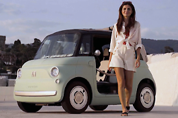 Dalla Topolino all'auto che si restringe, Torino è il laboratorio delle microcar GUARDA LE FOTO