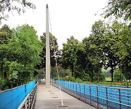 Otto mesi di cantiere (anziché due) per riparare una passerella ciclopedonale 