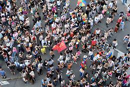 Oltre 100mila persone al Pride di Torino: il corteo conquista la periferia (TUTTE LE FOTO)