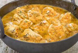 Pollo alla Provenzale, preparato
alla contadina con erbe e aromi