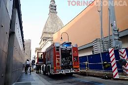 Incendio sul tetto, allarme al cinema Massimo