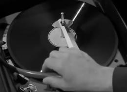 Scopri il video musicale che ha riportato in vita l'epoca d'oro del cinema!