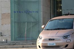 Stellantis, la 500 Bev continua la sua corsa a Mirafiori. Brusca frenata per il "tridente" di Maserati