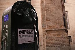 Cento fontane per lanciare un messaggio