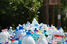 Vincere la guerra contro l'inquinamento da plastica è possibile: ecco come