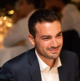 Chieri, lascia l’assessore più “odiato”: «Ma è solo per motivi di lavoro»