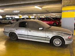 Auto abbandonate e raid vandalici: la maledizione dei parcheggi del Gtt