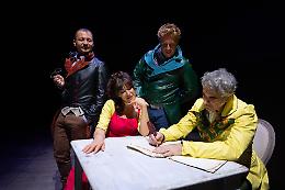 La scandalosa Emma in scena a Bardonecchia