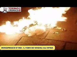 Appiccano il fuoco nel parco e diffondono il video sui social