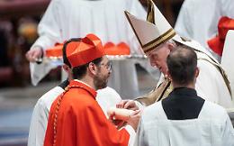 Il Papa in Mongolia con il Cardinale più giovane del mondo che è di Cuneo