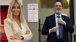 Invidie, menzogne e false notizie. Ecco chi vuole distruggere Cristina e Massimo
