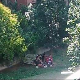 Le notti in tenda ai giardinetti. E ora i cittadini vogliono le telecamere