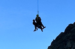 Alpinisti bloccati tutta la notte a 3mila metri, intervento senza precedenti per salvarli - GUARDA LE FOTO