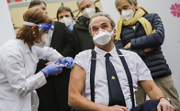 Influenza e Covid, picco a Capodanno. Di Perri: «Ospedali già sotto pressione»