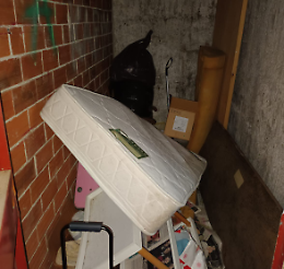 Sgombero in via Biglieri, via rom e abusivi dalle case popolari
