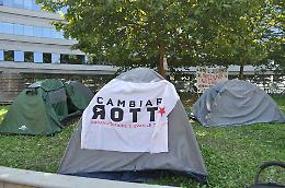 Paura al Campus, studenti minacciati in tenda