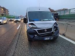 Incidente in tangenziale: un ferito e lunghe code