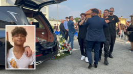 Operaio 20enne muore schiacciato in un capannone