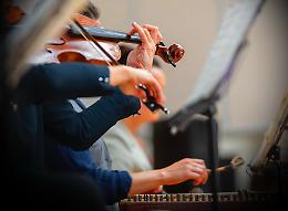 La magia della musica: la Filarmonica San Marco per i bambini di UGI
