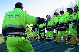 La Protezione Civile nelle piazze spiega come fare per sopravvivere a incendi, alluvioni e terremoti