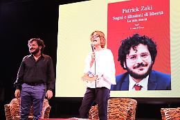 Zaki alla fine riesce a parlare al Salone: "Sono un privilegiato"