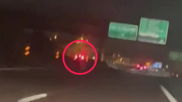 Auto contromano sull'autostrada Torino-Milano. GUARDA IL VIDEO
