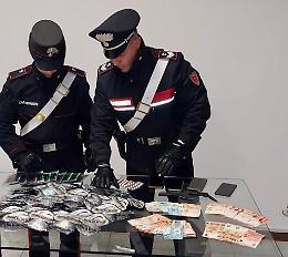 La "valigia" per la Francia era piena di droga: fermati 5 ragazzi diretti a un rave 