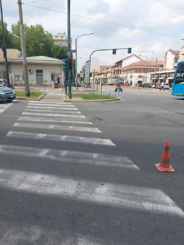 Per la piazza un nuovo impianto di illuminazione, ma restano le buche 