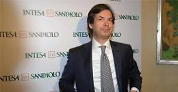 Intesa Sanpaolo vola (grazie all'aumento dei tassi) e dà soldi ai dipendenti
