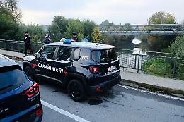 Trovato il cadavere di una donna nel fiume: indagini in corso