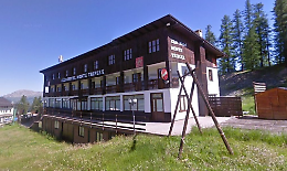 Lo storico hotel di Sauze d'Oulx in vendita su Idealista.it