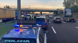 Maxi-tamponamento in tangenziale: 2 persone ferite