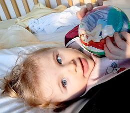 Nora ha una malattia rara, via alla gara di solidarietà per la bimba di 2 anni