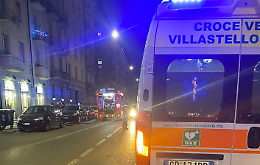 Incendio devasta gli alloggi, due palazzine evacuate