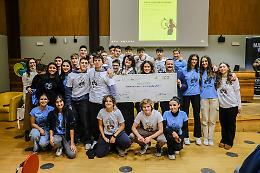 Ecco gli studenti virtuosi che in un mese hanno raccolto oltre 300 chili di rifiuti elettronici