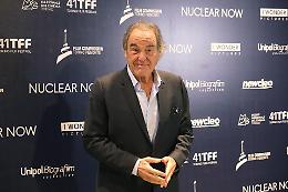 Il regista premio Oscar Oliver Stone ospite d'onore al Tff: da JFK a Putin, una masterclass tra cinema e impegno sociale