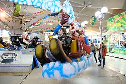 Il Luna Park festeggia con i disabili, ma Natale in giostra rischia lo sfratto - IL VIDEO