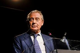 Ministro Urso scatenato: «L’80% degli incentivi usati anche da Stellantis per produrre auto all'estero, ora basta»
