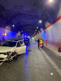 Frontale in galleria a Claviere, ferito un automobilista 