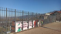 Taglio del nastro per le nuove barriere anti suicidio 