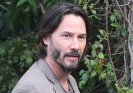 Keanu Reeves arriva a Torino: la star di "Matrix" suonerà alle Ogr