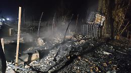 Orti a fuoco, incendio distrugge le baracche