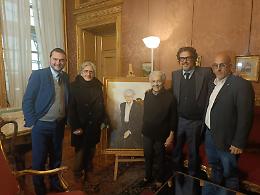 Il quadro del pittore Salvatore Vitale, un omaggio a Rita Levi Montalcini