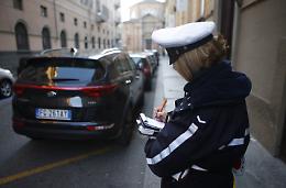 Multe, a Torino più verbali che cittadini: «Ogni torinese paga almeno 65 euro»